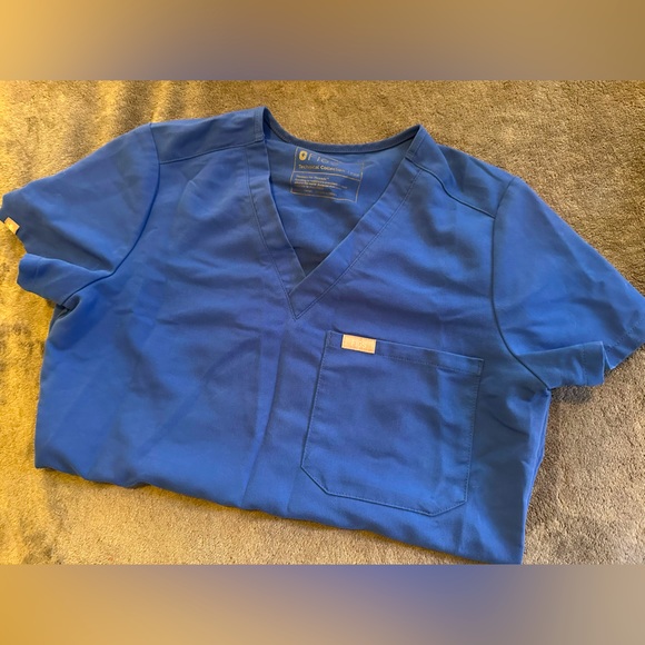 Figs Dresses & Skirts - Blue figs top no stains